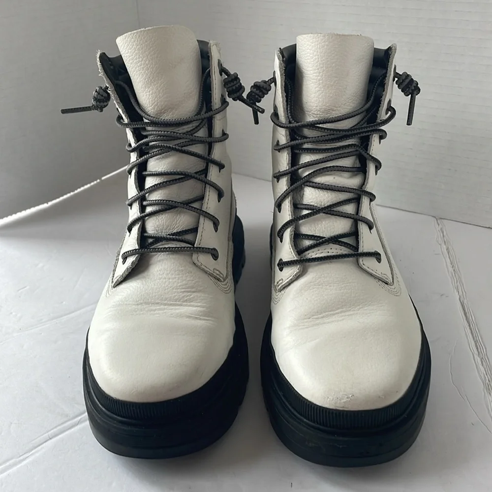 Timberland questions leave